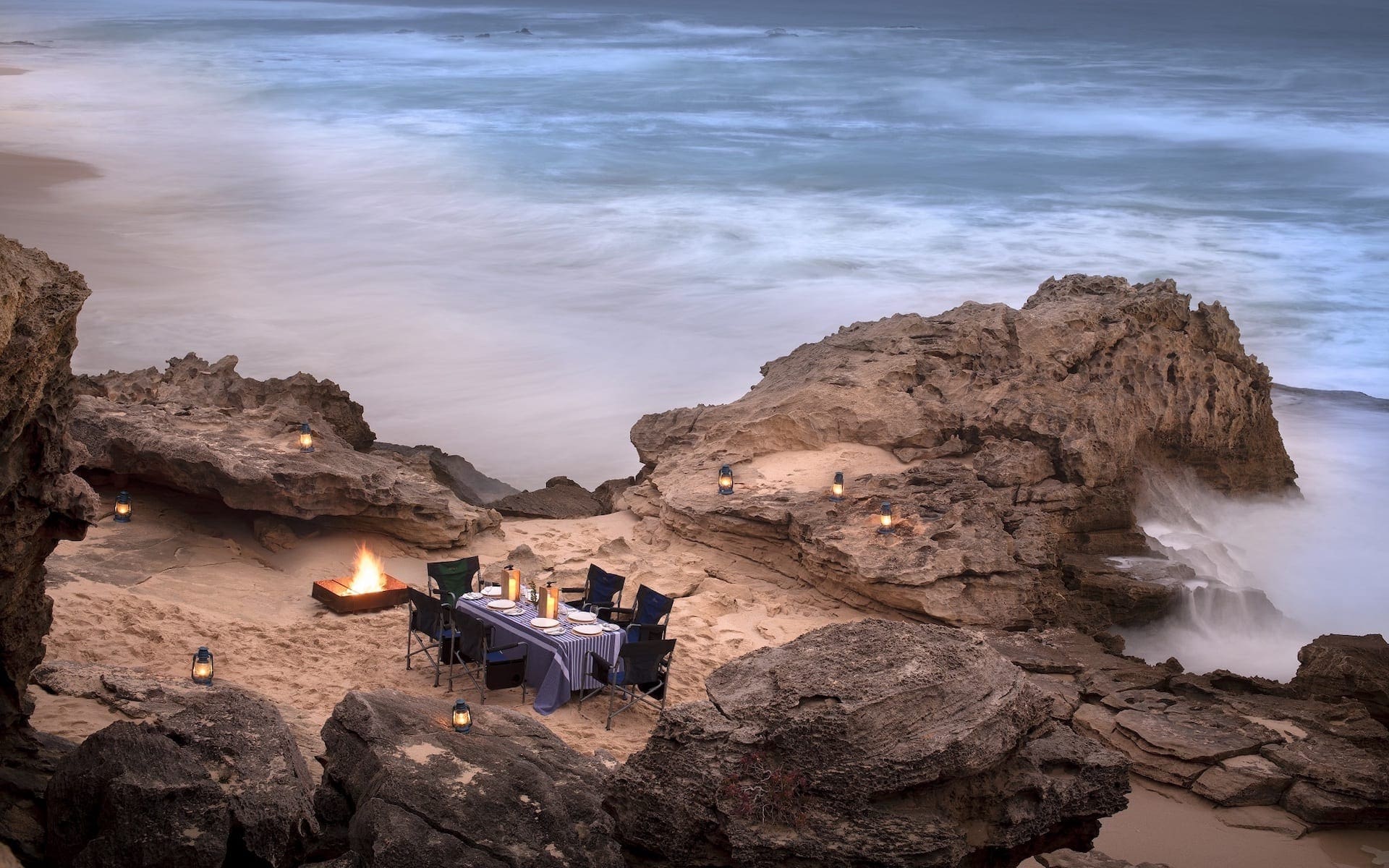 # KOPFOTO - 31lekkerwater_beach_lodge_-_dinner_on_the_beach
