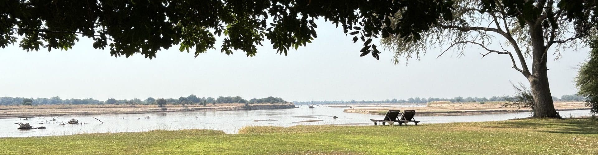 Uitzicht op de Luangwa Rivier in Zambia